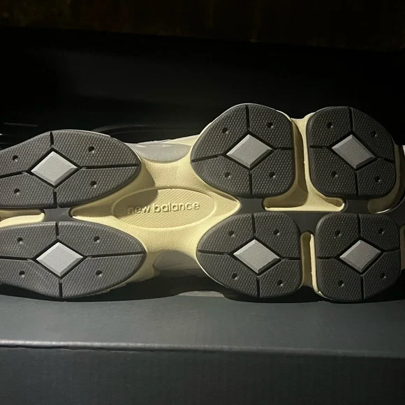 New Balance White Sneakers - Picture 7 of 9